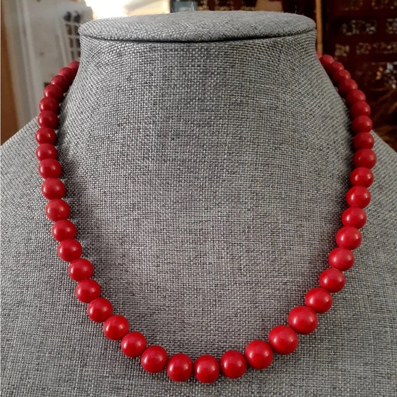 Vintage Red Bead Necklace - Picture 2 of 7